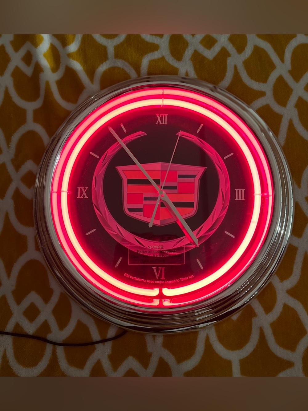 Cadillac Logo Round Neon-Style Ring Wall Clock 15 in Analog Quartz Roman